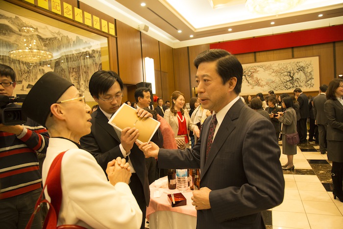 韓志強臨時代理大使 早島妙聴理事長