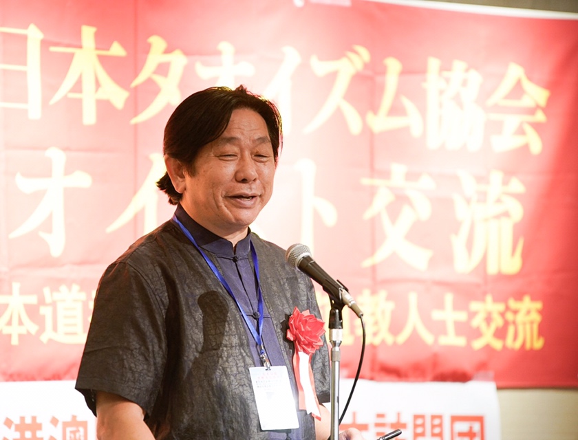 楊 麒生 様（インドネシア）と福岡空港にて記念撮影